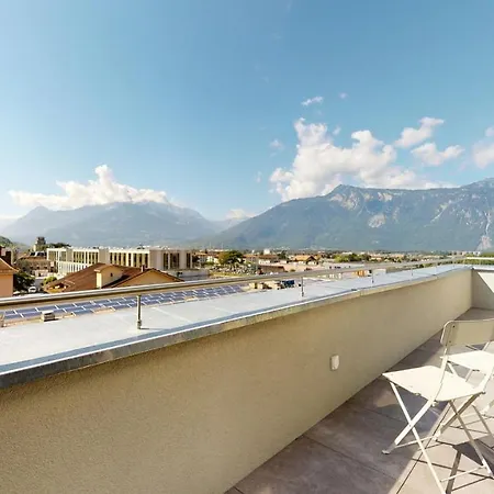 Apartment Furnished Studio #101 - Swiss